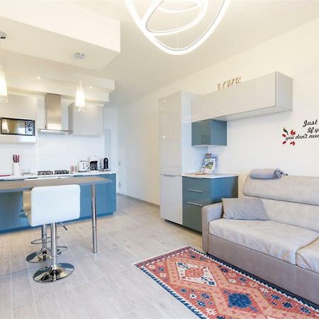 La Tana Del Lupo Stresa Apartment Bagian luar foto