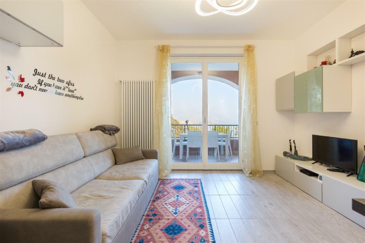 La Tana Del Lupo Stresa Apartment Bagian luar foto